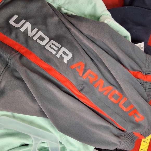 Under Armour Gray and Orange Athletic Performance Shorts - Picture 12 of 12